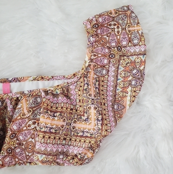 Victoria's Secret Ruffle multicolor bikini top. Size Medium. Good preowned condi - Picture 2 of 5